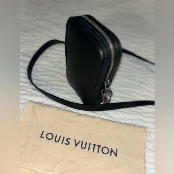 Men Louis Vuitton mini bag - Picture 5 of 5
